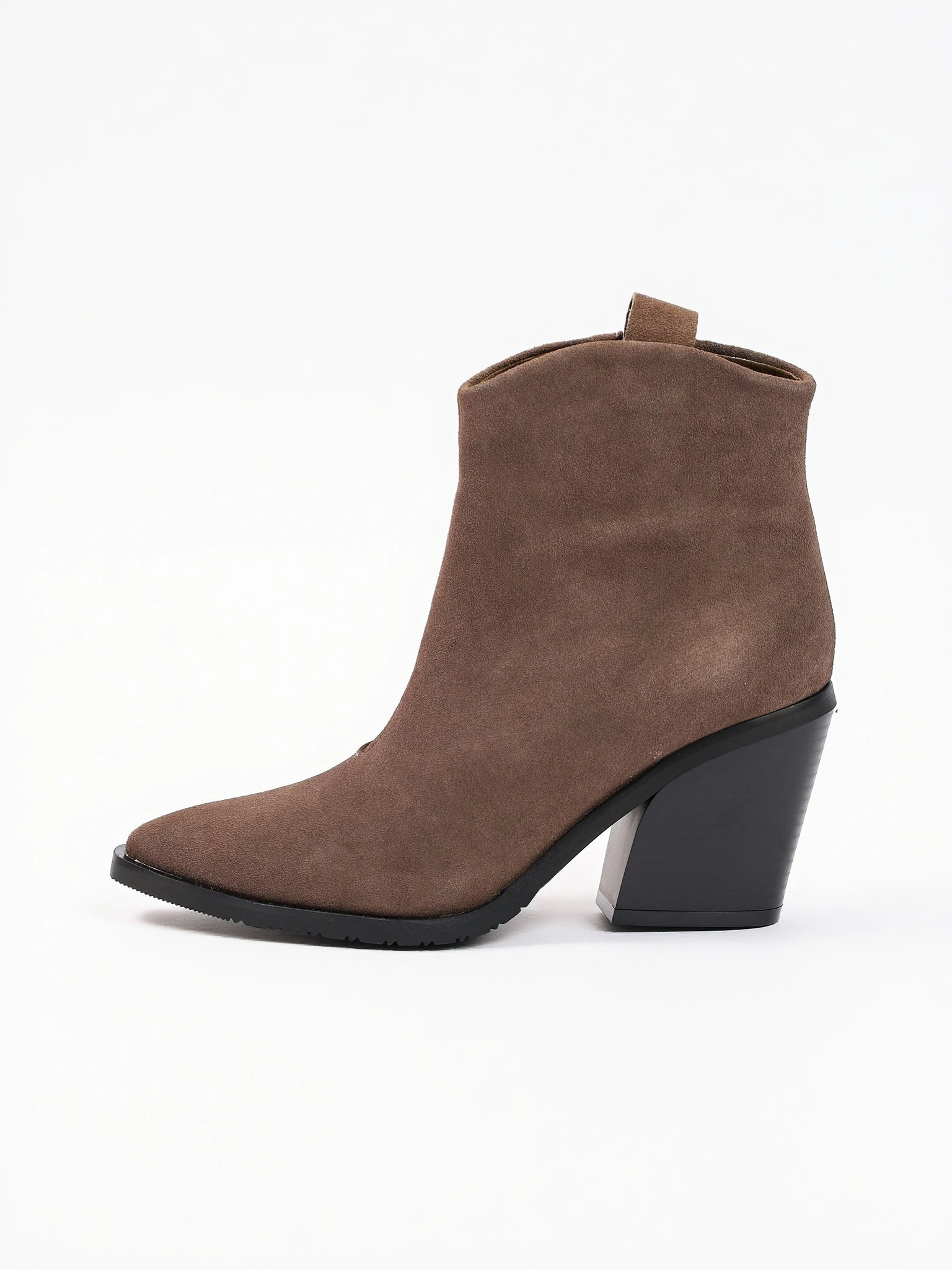 Ботильоны темно-коричневого цвета из натуральной замши